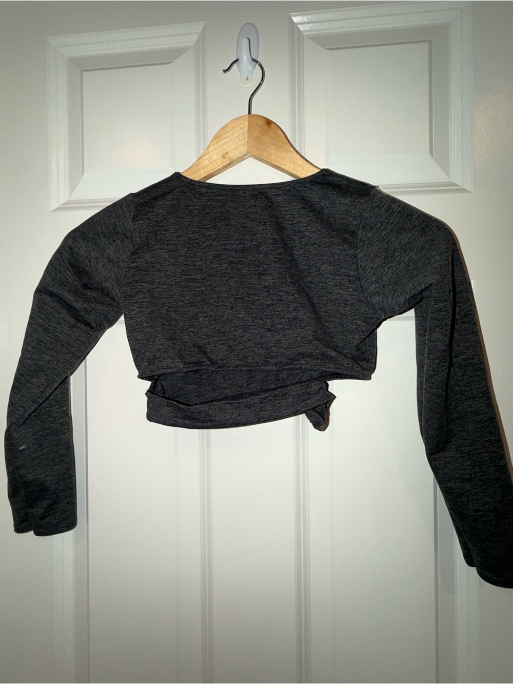 California Kisses Boutique Girls' Gray Long Sleeve dance Cropped Top large